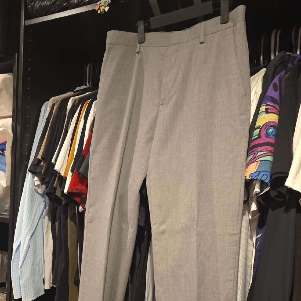 32x32 Banana Republic Tailored Fit Gray Dress Pants